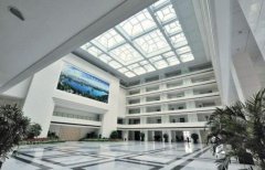 <b>南京佑斯凯服饰有限公司</b>